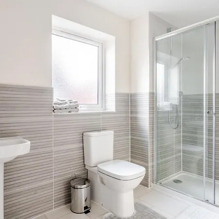 Hébergement de vacances 4 Bedroom Contractor & Family In Bristol