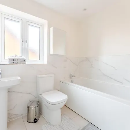 4 Bedroom Contractor & Family In Hébergement de vacances Bristol