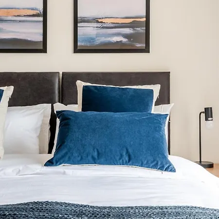 Hébergement de vacances 4 Bedroom Contractor & Family In Bristol